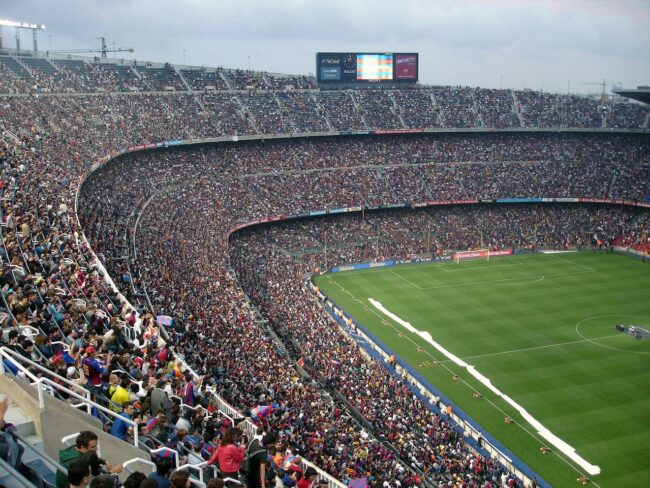football-stadium-g2b6375f11_1280 Camp-Nou-Barca-Sevilla
