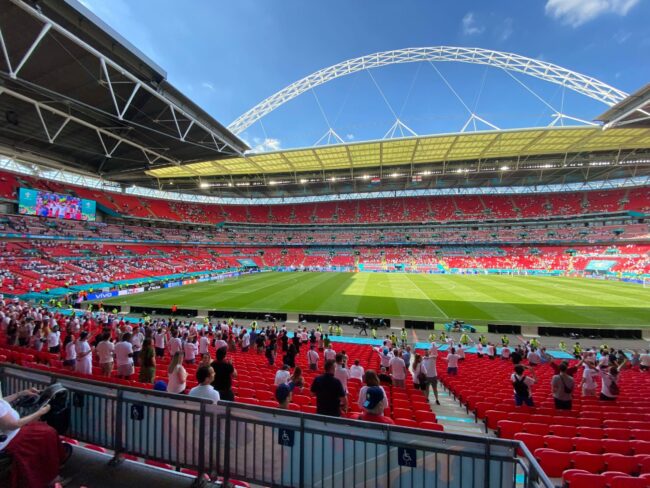 habib-ayoade-PZ8lyg_c-pk-unsplash (1) final-copa-inglesa-Wembley